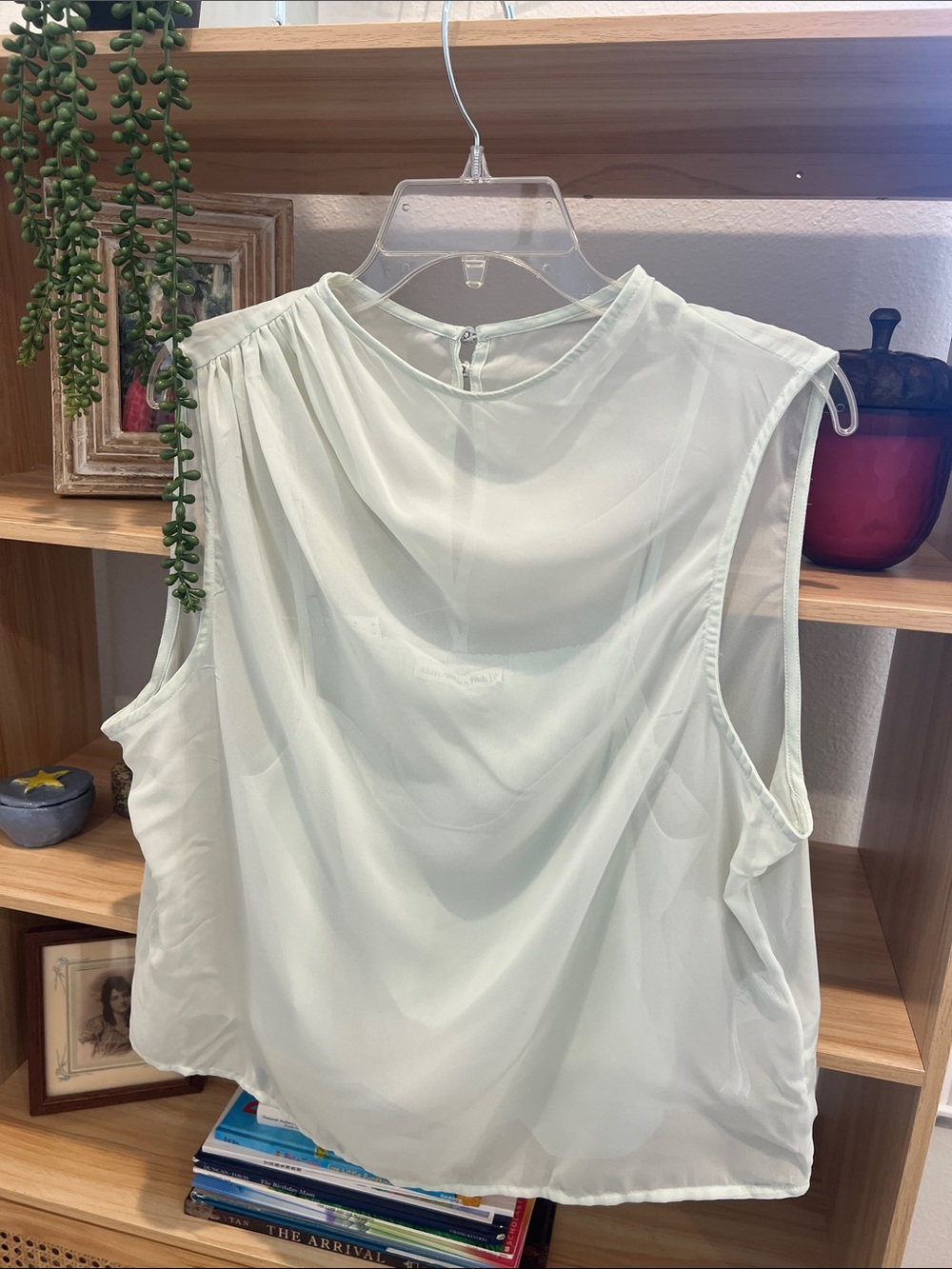 Abercrombie & Fitch Sleeveless Draped Chiffon Top in Light Mint NWT